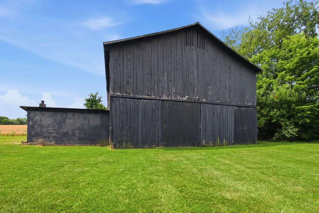 3551 Millersburg Ruddles Mill Road Paris KY 40361