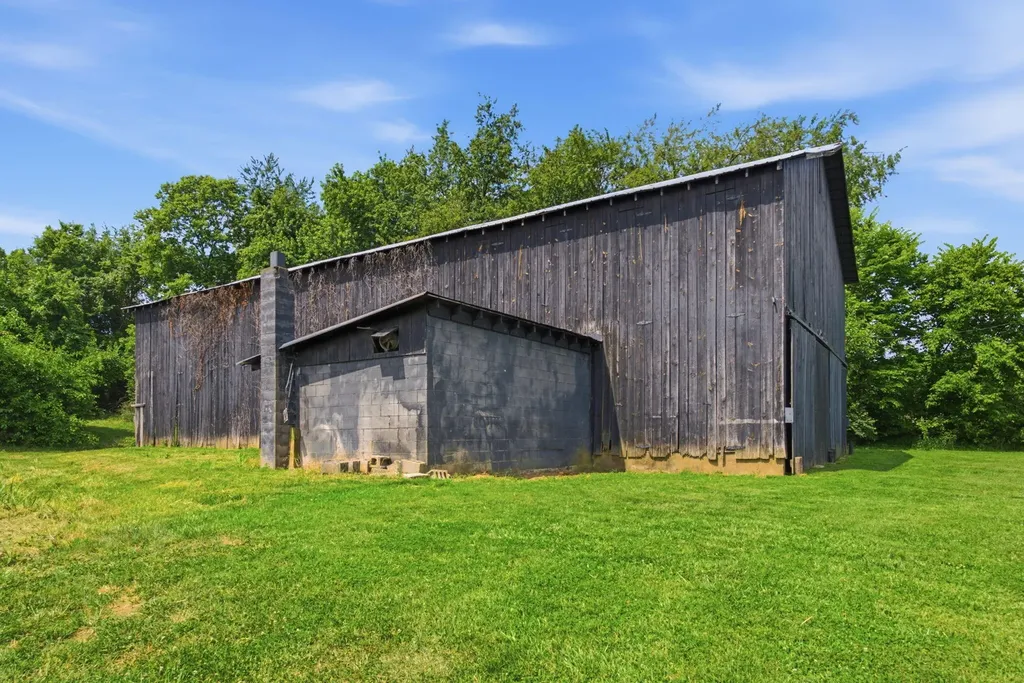 3551 Millersburg Ruddles Mill Road Paris KY 40361