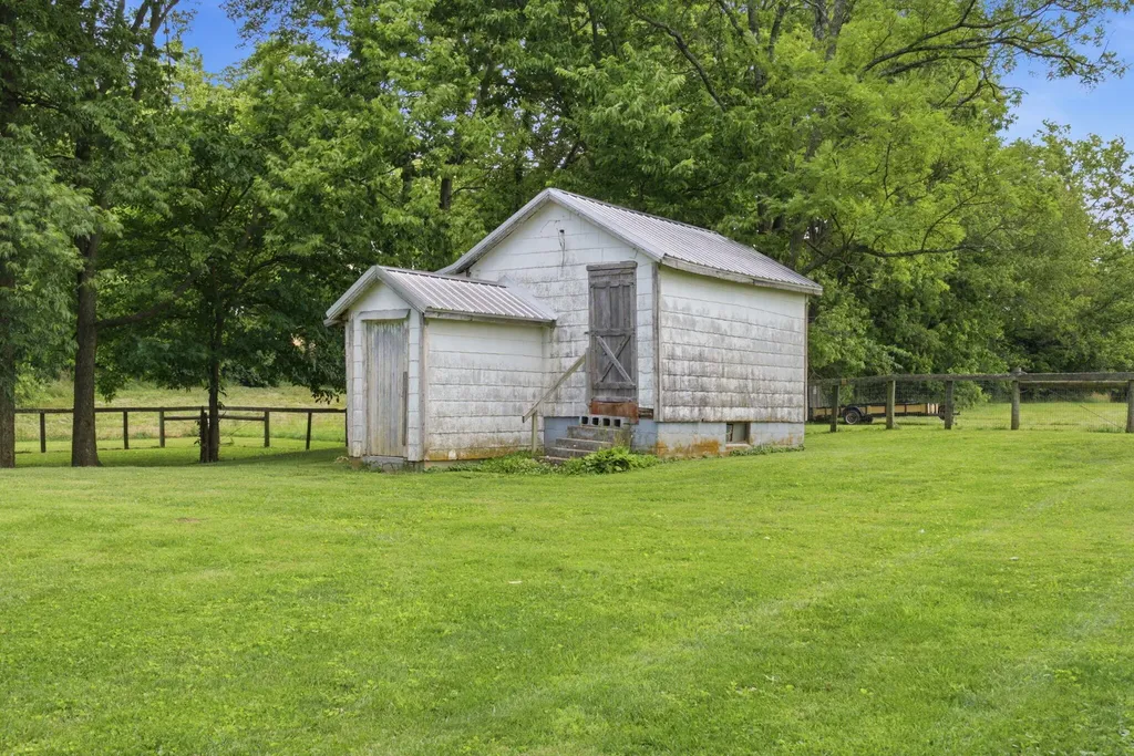 3551 Millersburg Ruddles Mill Road Paris KY 40361