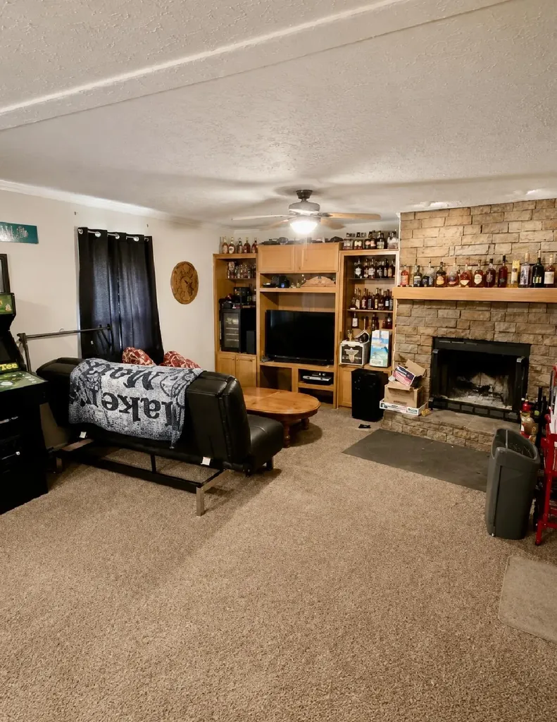 626 Center Avenue Wurtland KY 41144