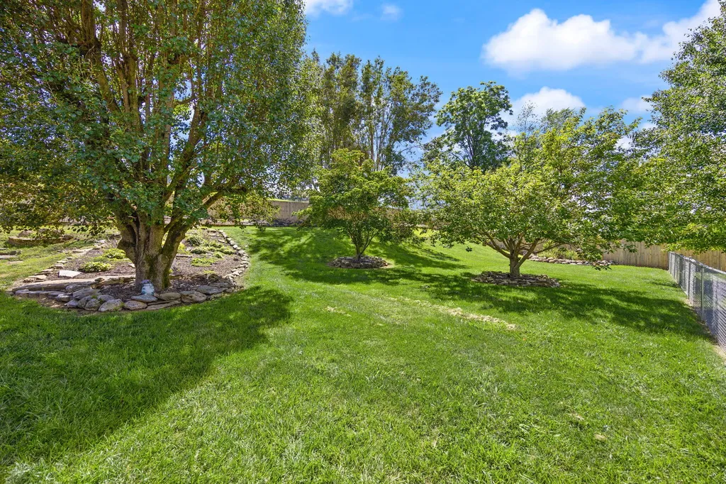 237 Hickory Avenue Somerset KY 42503