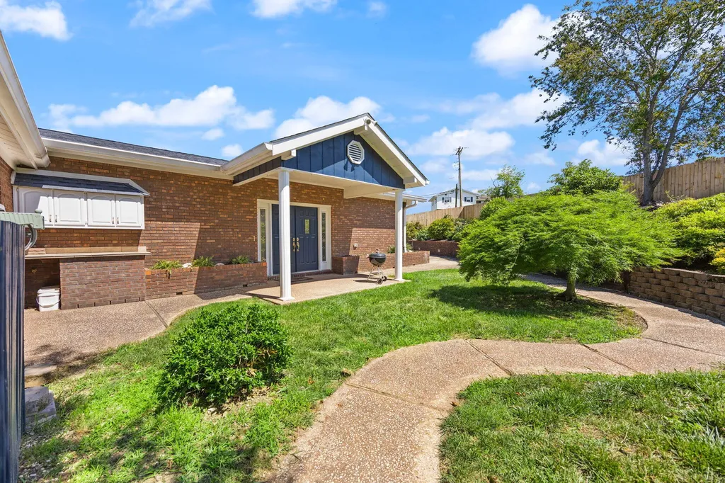 237 Hickory Avenue Somerset KY 42503