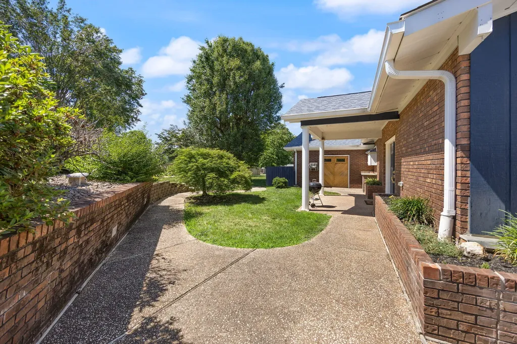 237 Hickory Avenue Somerset KY 42503