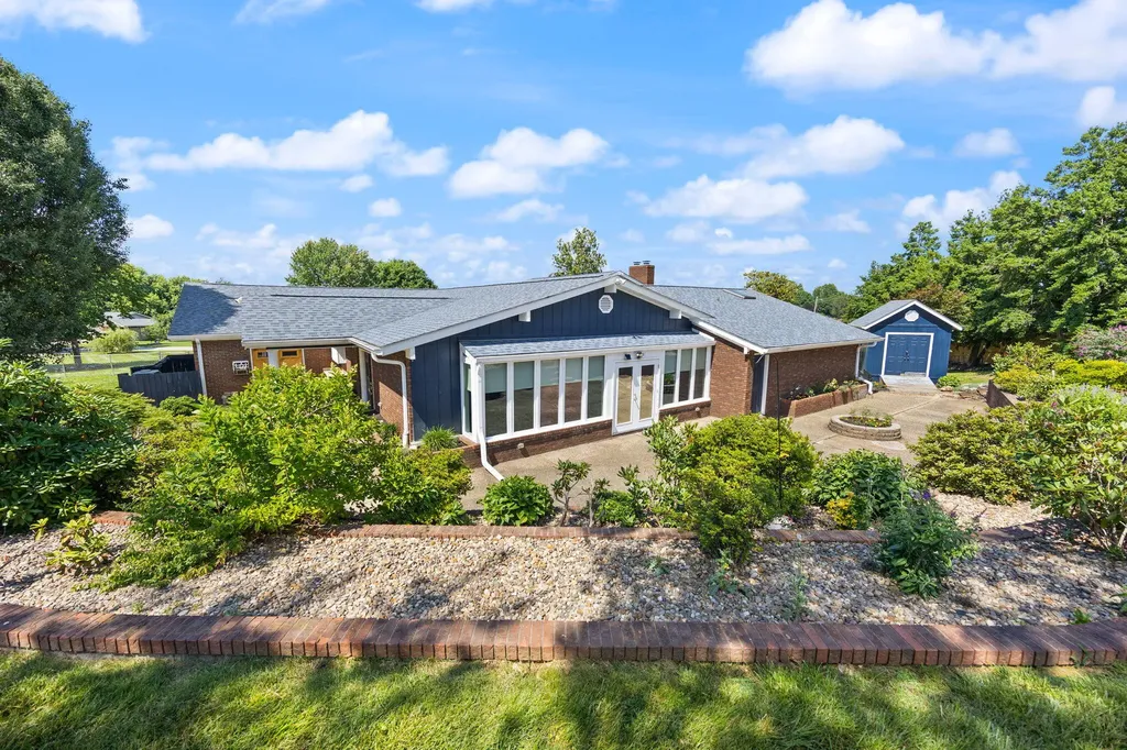 237 Hickory Avenue Somerset KY 42503