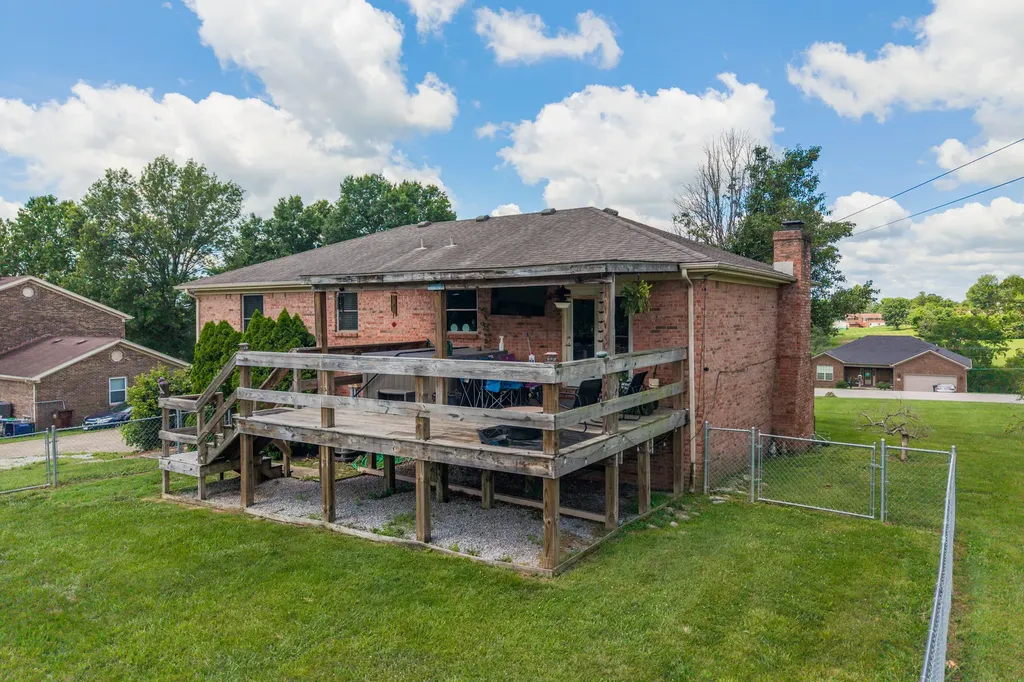 129 Carlton Court Richmond KY 40475