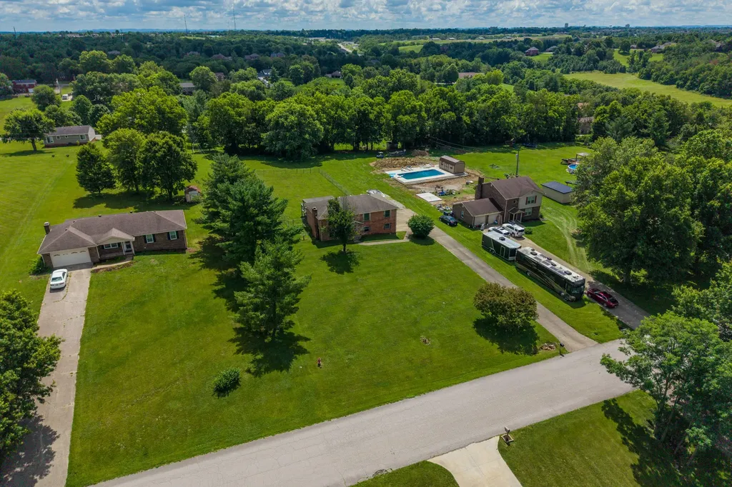 129 Carlton Court Richmond KY 40475