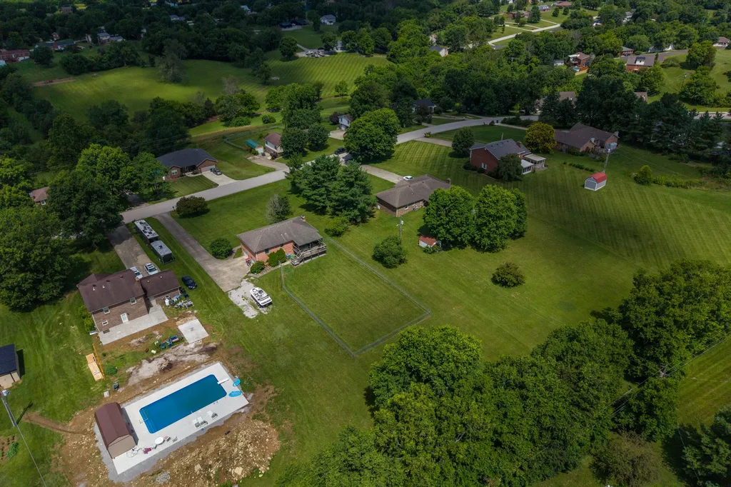 129 Carlton Court Richmond KY 40475