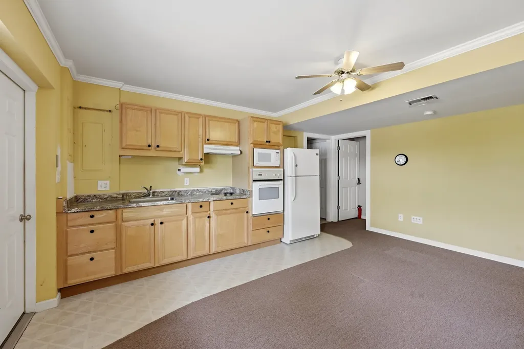 1868 Weisenberger Mill Road Midway KY 40347