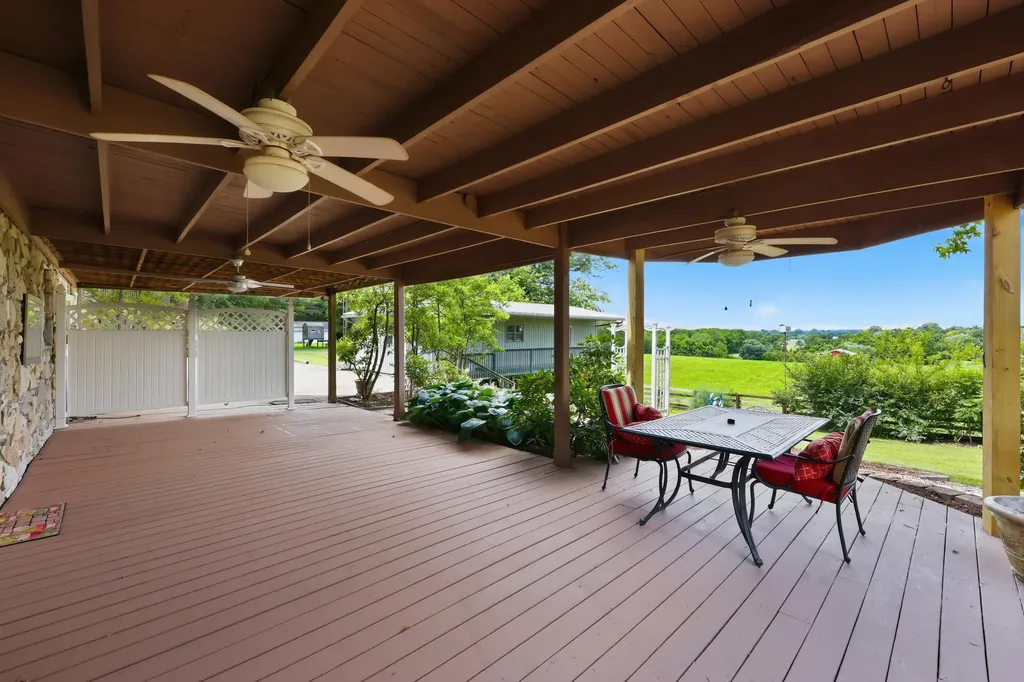 1868 Weisenberger Mill Road Midway KY 40347