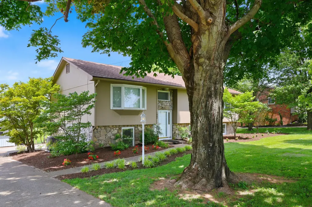 1868 Weisenberger Mill Road Midway KY 40347