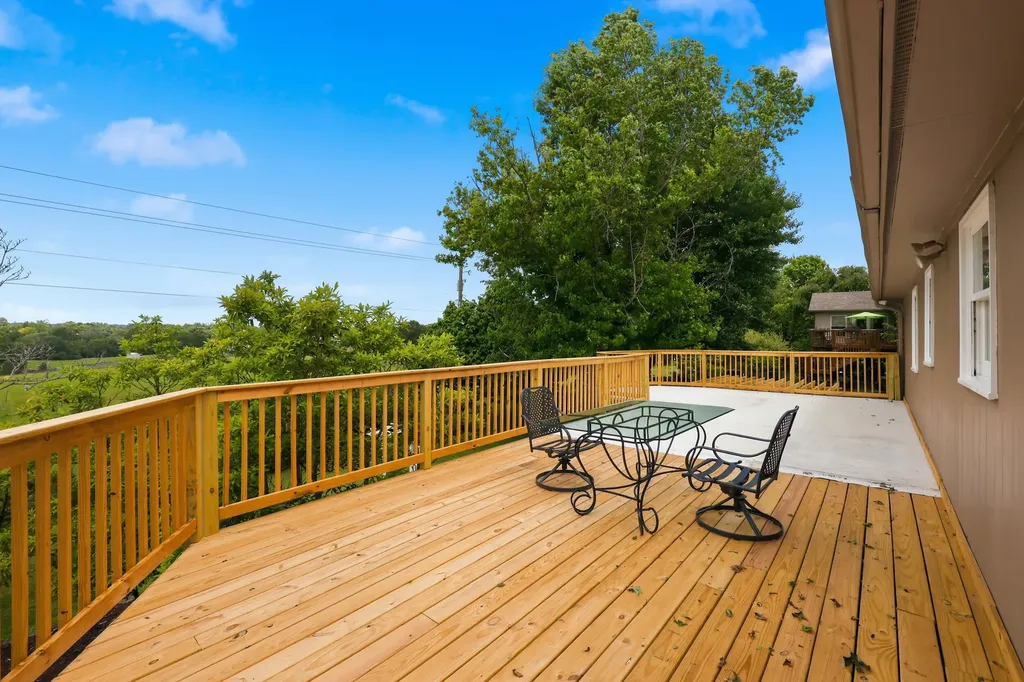 1868 Weisenberger Mill Road Midway KY 40347