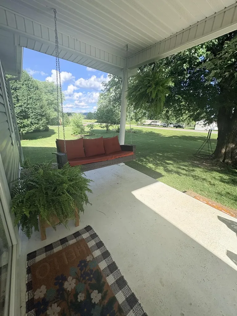 2016 Ky-10 Tollesboro KY 41189