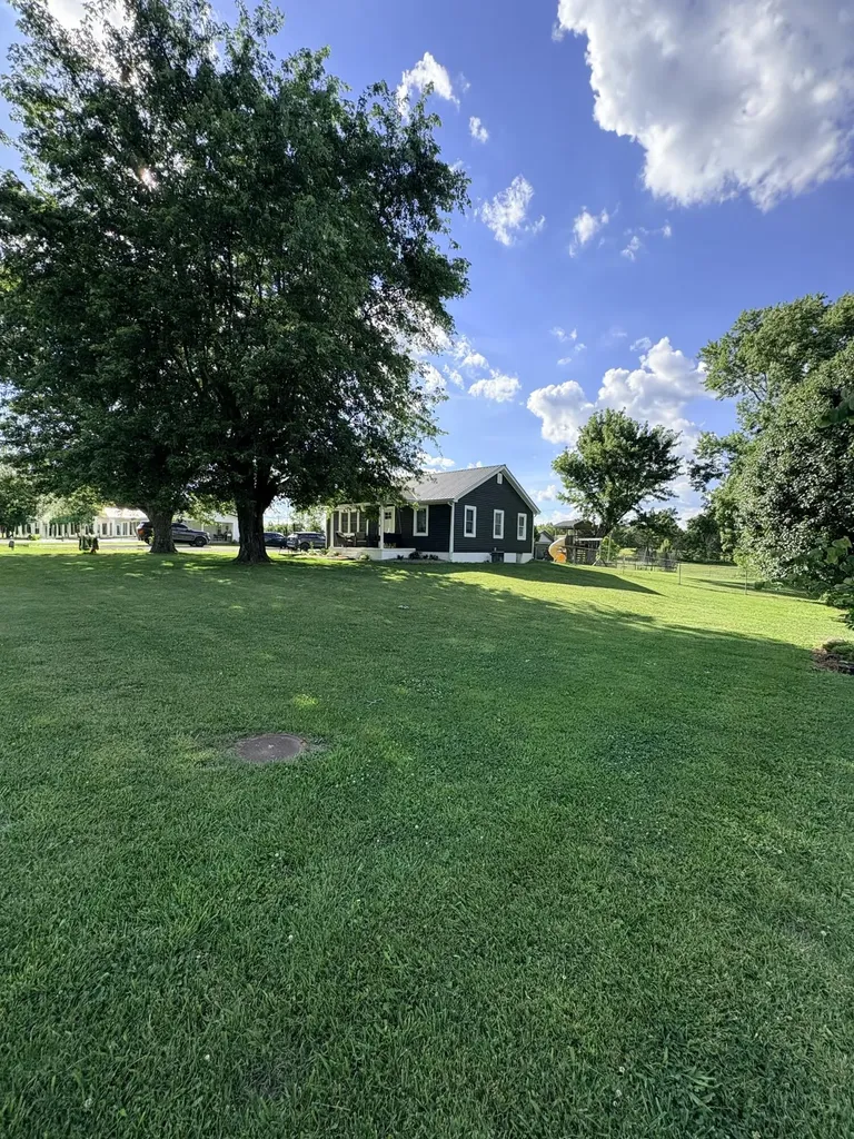 2016 Ky-10 Tollesboro KY 41189