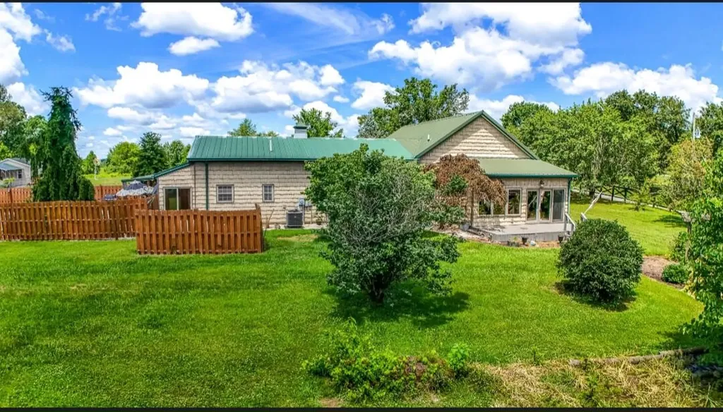 2619 County Farm Road London KY 40741