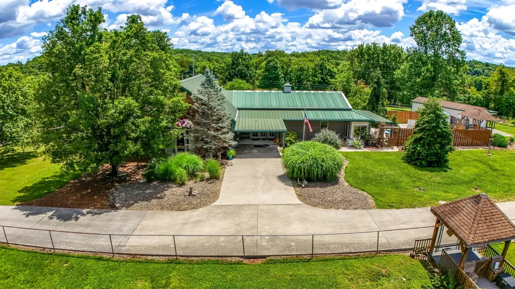 2619 County Farm Road London KY 40741