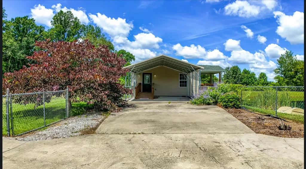 2619 County Farm Road London KY 40741