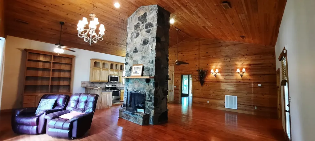 2619 County Farm Road London KY 40741