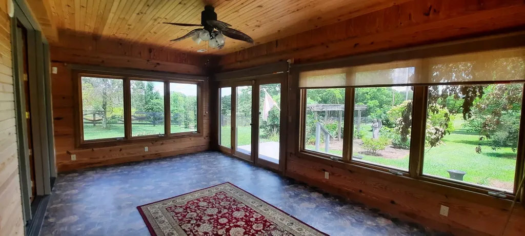 2619 County Farm Road London KY 40741