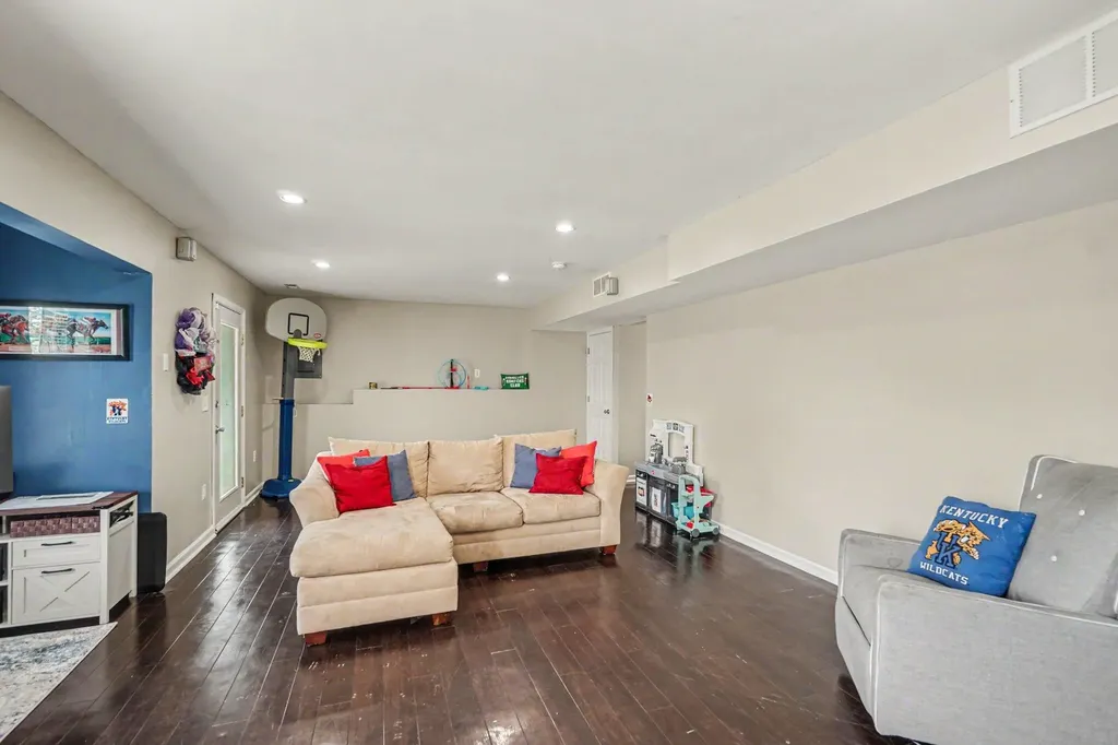 257 Long Branch Lane Lexington KY 40511