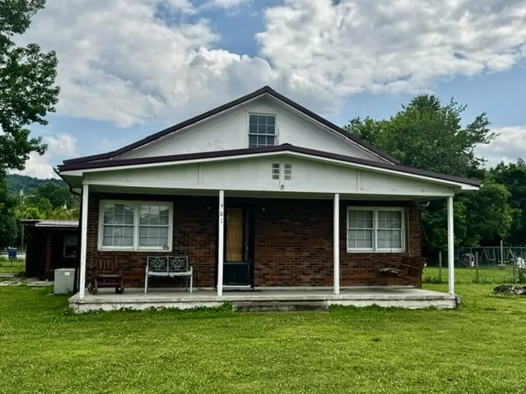 901 Exeter Avenue Middlesboro KY 40965
