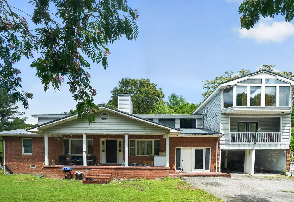 300 Yellow Hill Road Elkhorn City KY 41522
