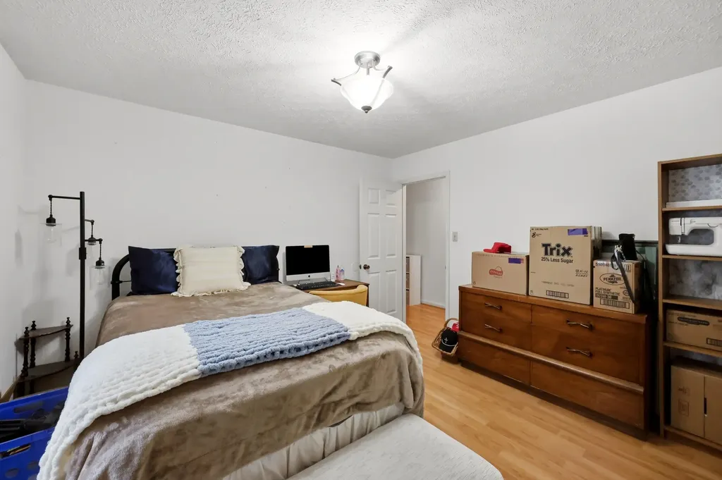 153 S Madison Avenue Irvine KY 40336