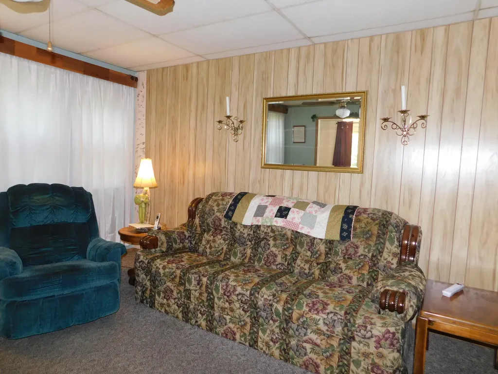179 W Main Street Lynch KY 40855