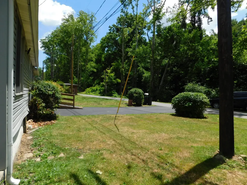 179 W Main Street Lynch KY 40855