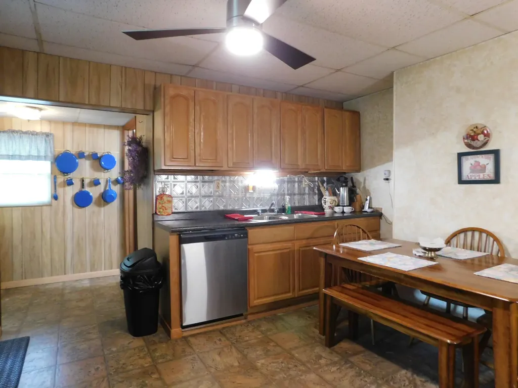179 W Main Street Lynch KY 40855