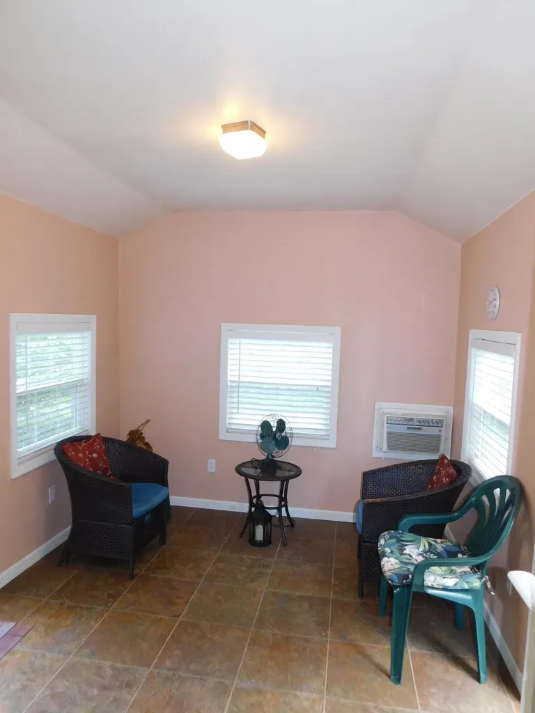 179 W Main Street Lynch KY 40855