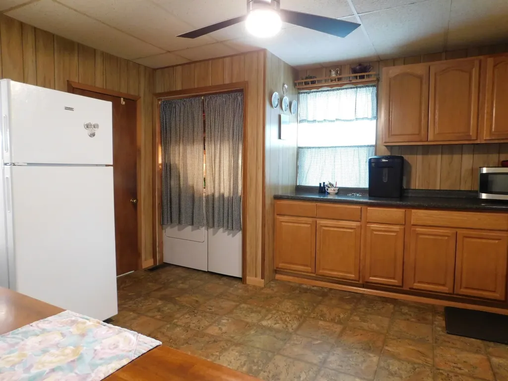 179 W Main Street Lynch KY 40855