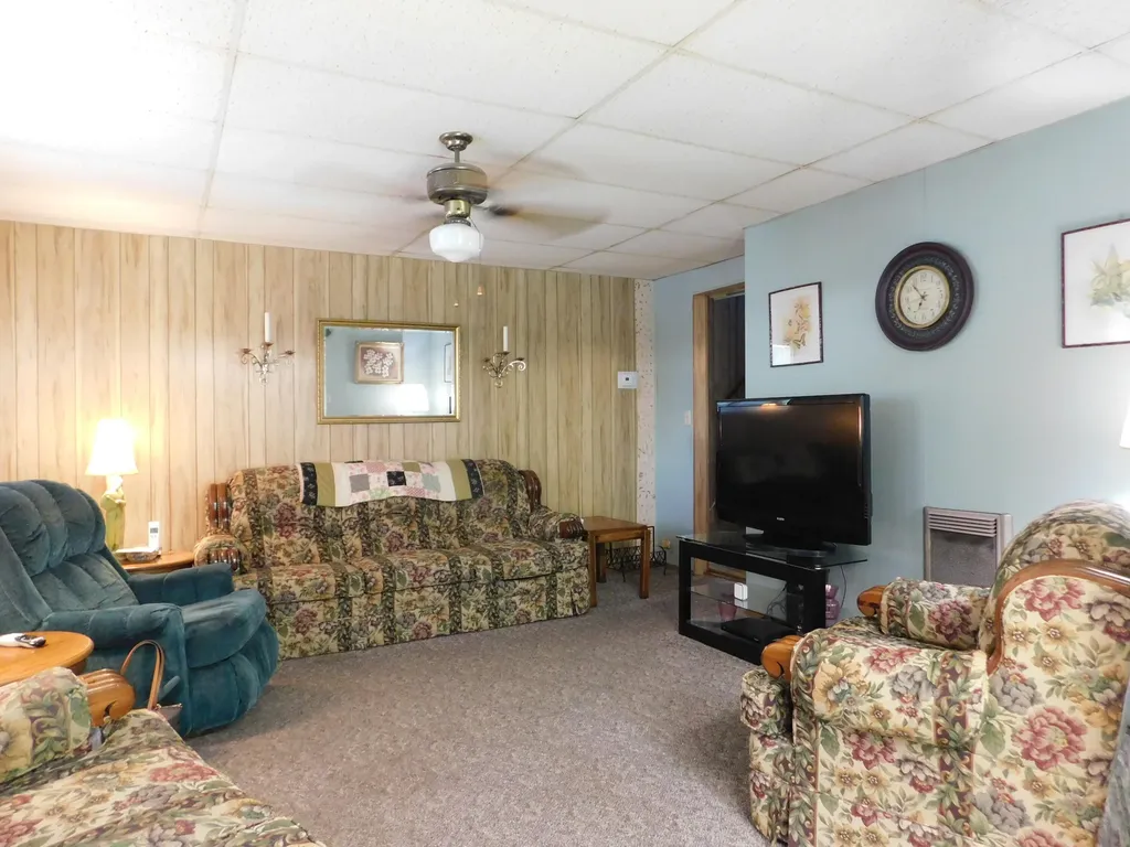 179 W Main Street Lynch KY 40855