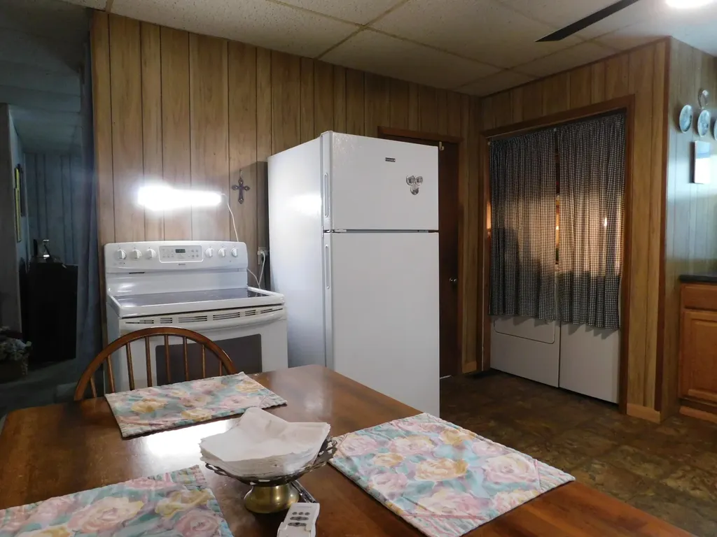 179 W Main Street Lynch KY 40855