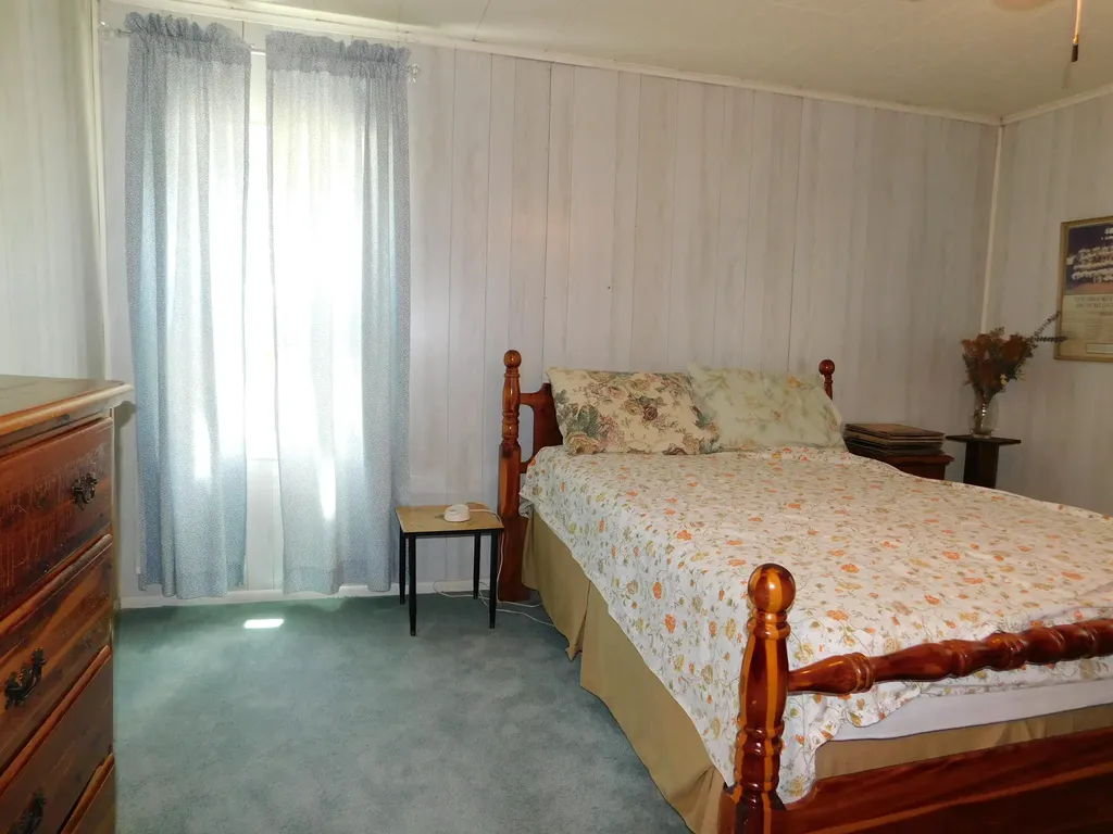 179 W Main Street Lynch KY 40855