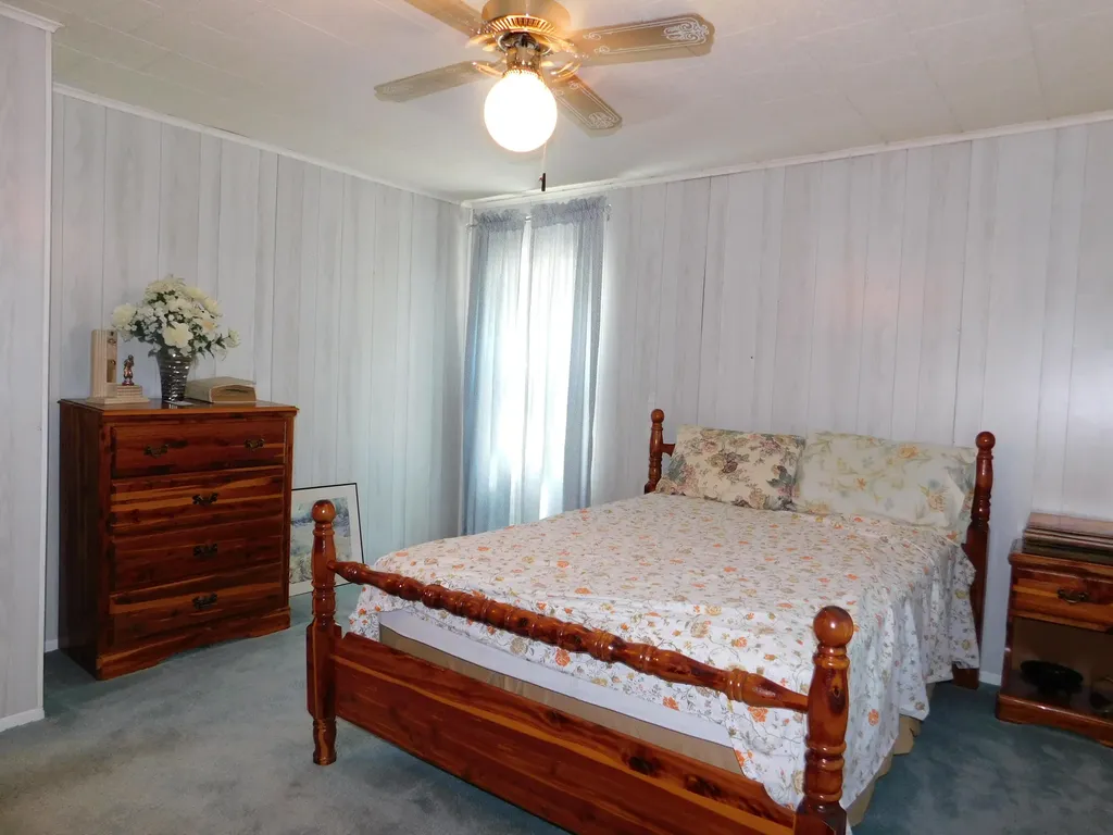 179 W Main Street Lynch KY 40855