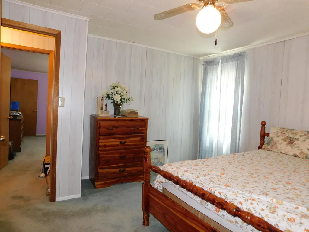 179 W Main Street Lynch KY 40855