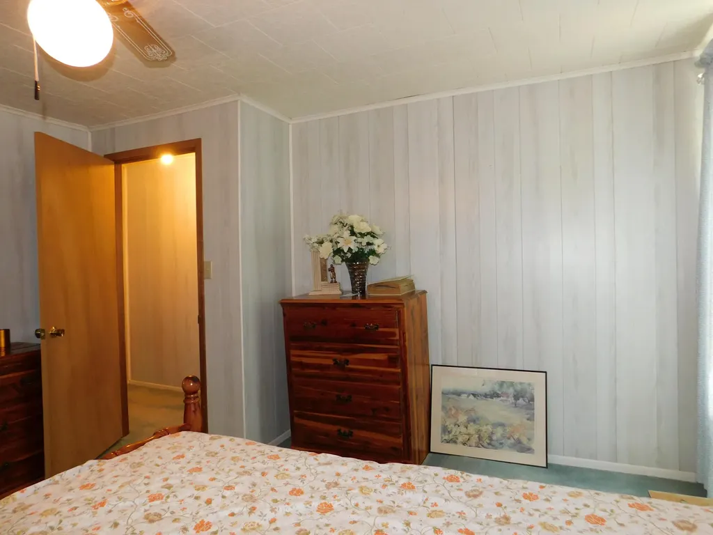 179 W Main Street Lynch KY 40855