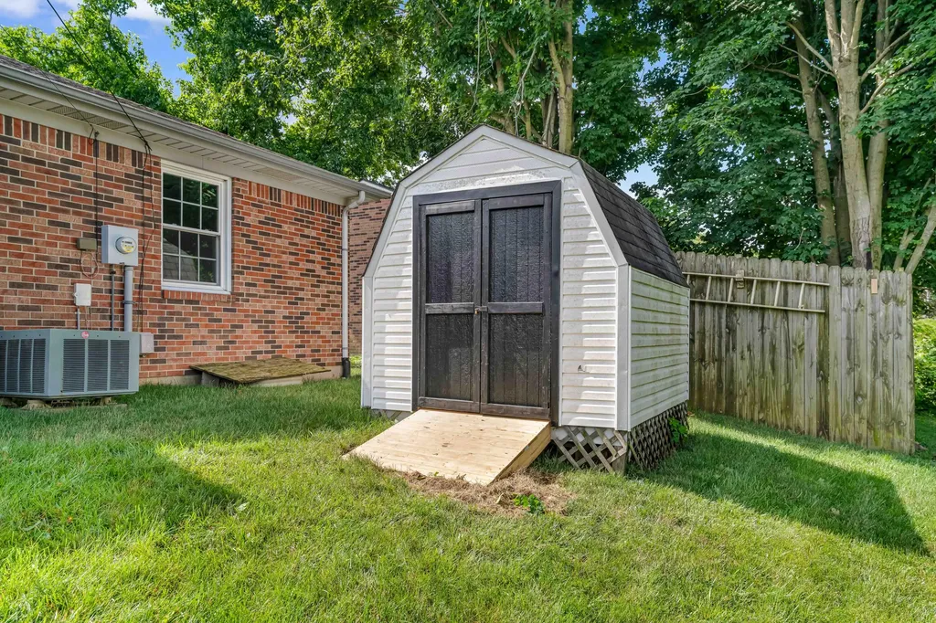 117 Tomahawk Road Nicholasville KY 40356