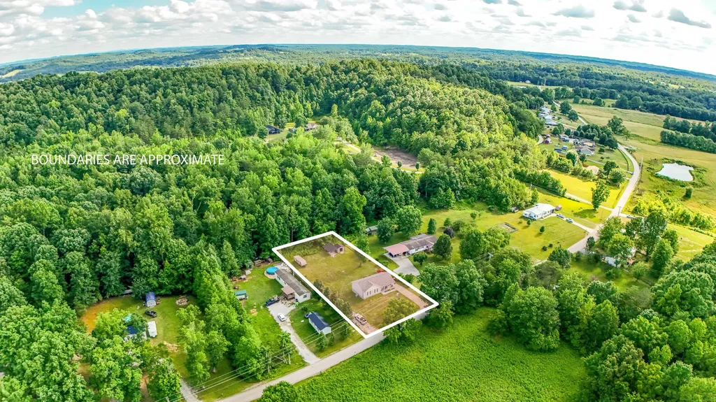 1203 Dean Hundley Road East Bernstadt KY 40729