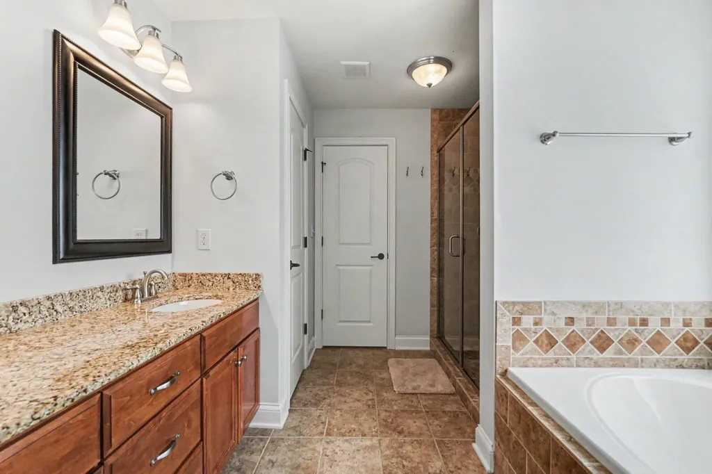 1748 Sandhurst Cove Lexington KY 40509