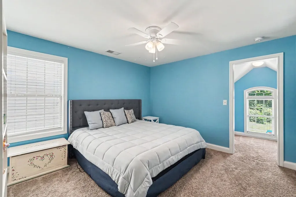 1748 Sandhurst Cove Lexington KY 40509