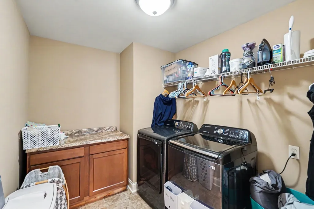 1748 Sandhurst Cove Lexington KY 40509