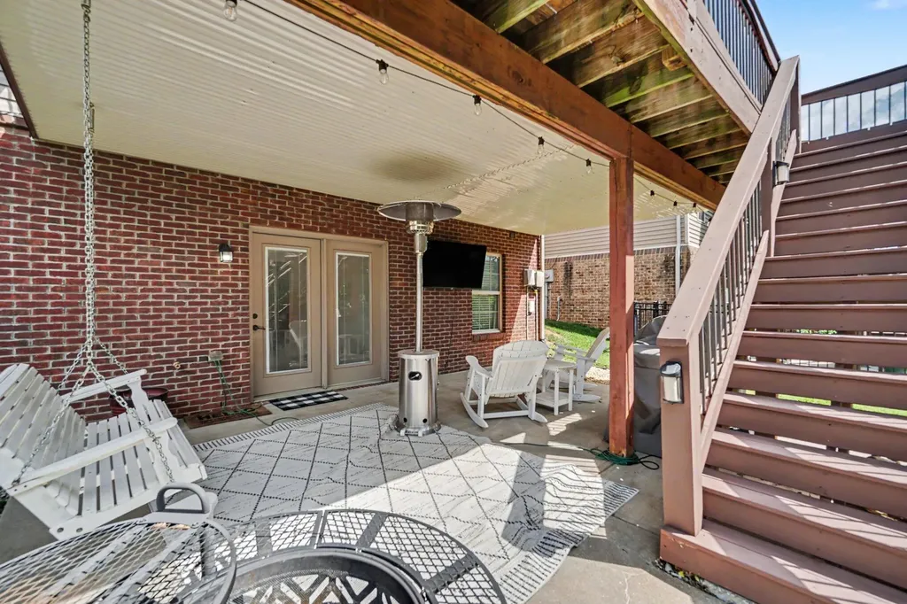 1748 Sandhurst Cove Lexington KY 40509