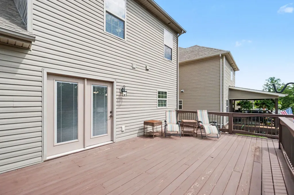 1748 Sandhurst Cove Lexington KY 40509