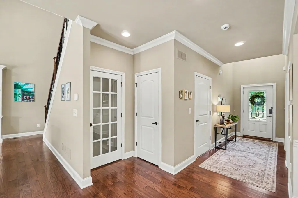 1748 Sandhurst Cove Lexington KY 40509