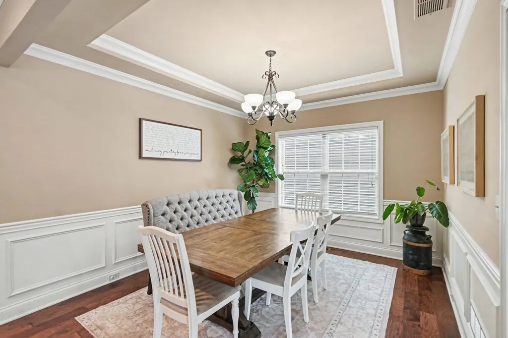 1748 Sandhurst Cove Lexington KY 40509
