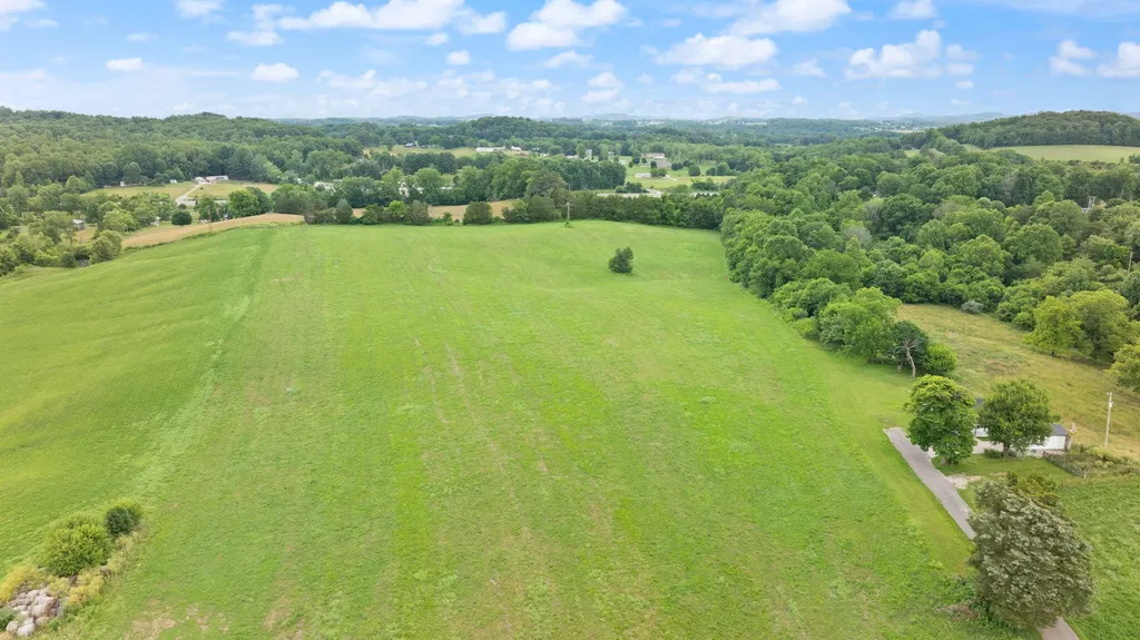 8336 N Highway 1247 Science Hill KY 42553