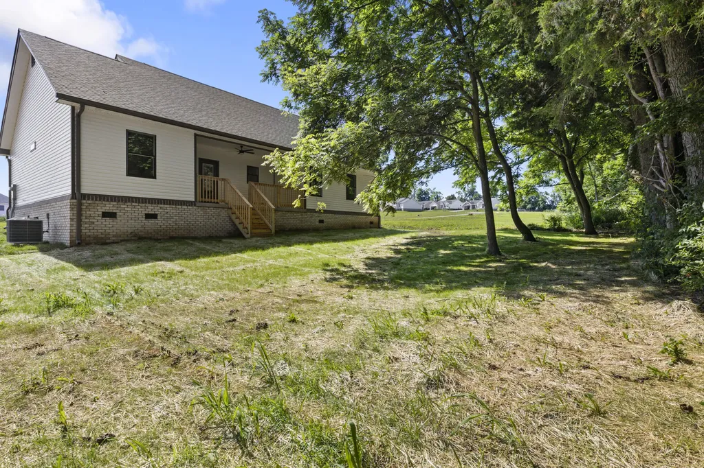 232 Max Cavnes Road Danville KY 40422