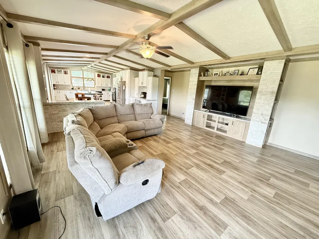 350 Rook Hollow Road Eubank KY 42567