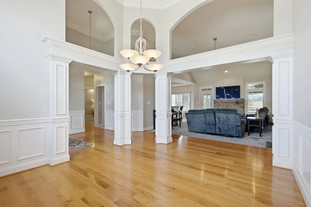 1084 Bay Colony Drive Richmond KY 40475